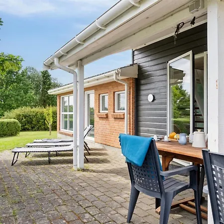 Holiday home Svenn - 300m From The Sea By Interhome